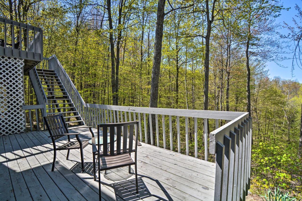 Resort-Style Harbor Springs Home With 2 Decks! מראה חיצוני תמונה
